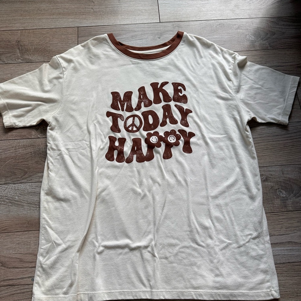 JCPenney Cream and Brown Graphic Tee